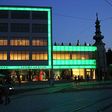 Dom služieb Baťa (Bratislava) podla wikipedie